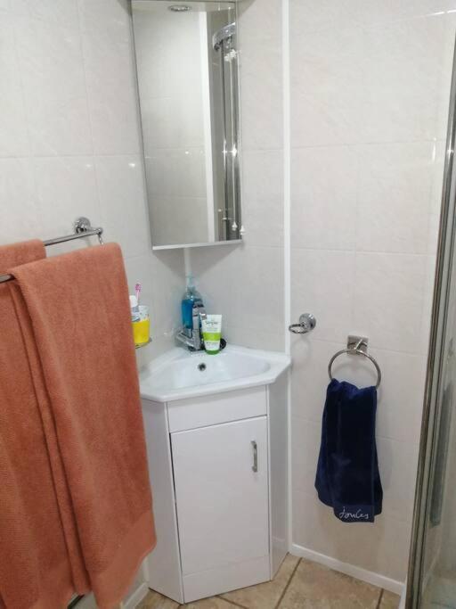 2 Bed Villa With Full Use Of Site Facilities Ньюки Экстерьер фото